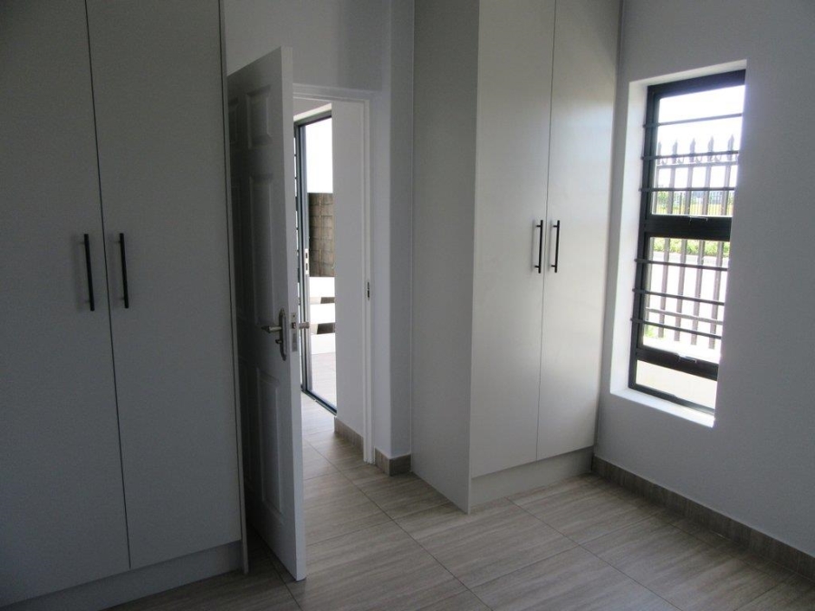 2 Bedroom Property for Sale in Parklands North Western Cape